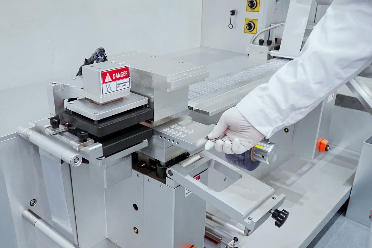 BMP100 Blister Machine Format Changeover Tool-less and straightforward format changeover on the Jornen BMP100 laboratory blister machine.