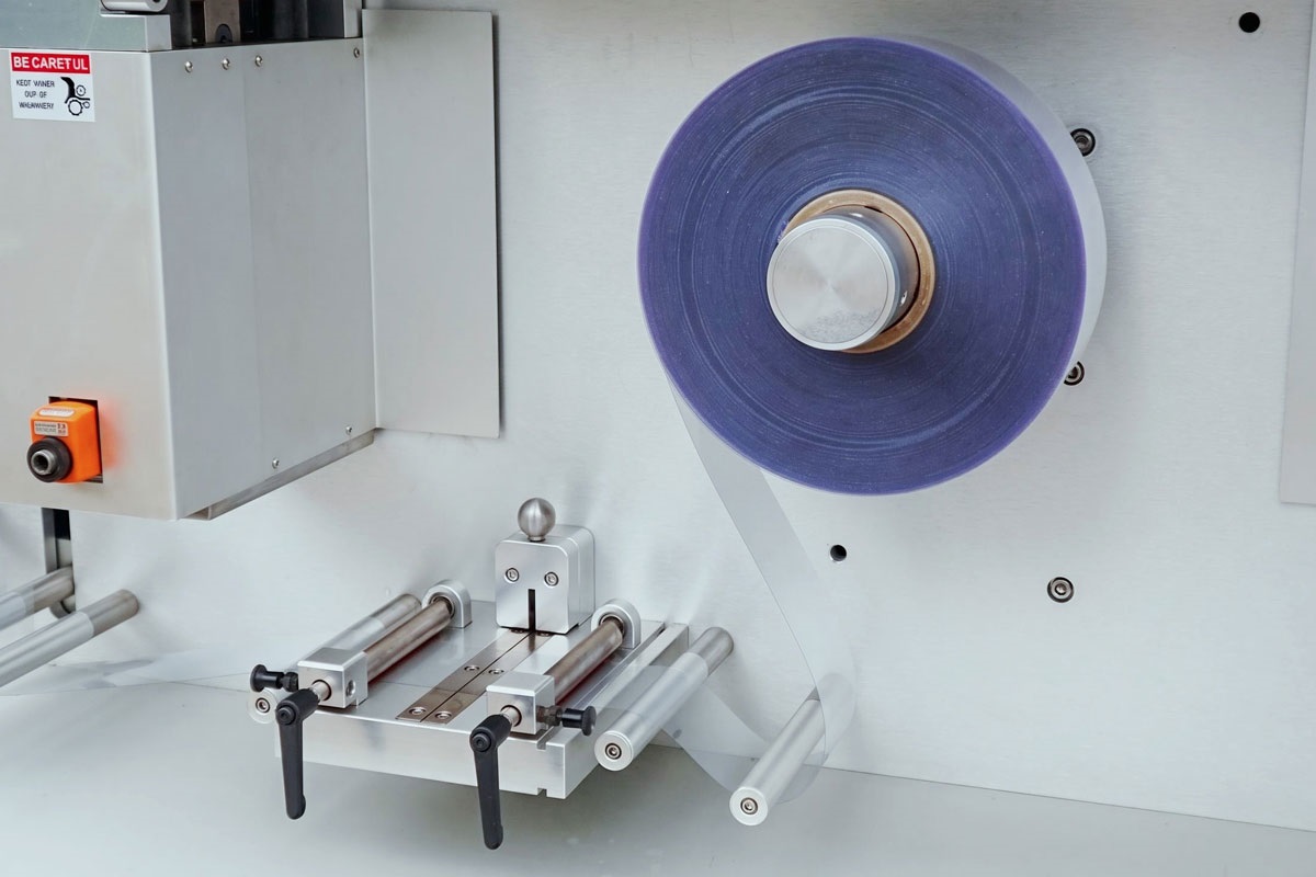 BMP100 Blister Machine Material Splicer Forming material splicer module on the Jornen BMP100 laboratory blister machine for efficient roll change.