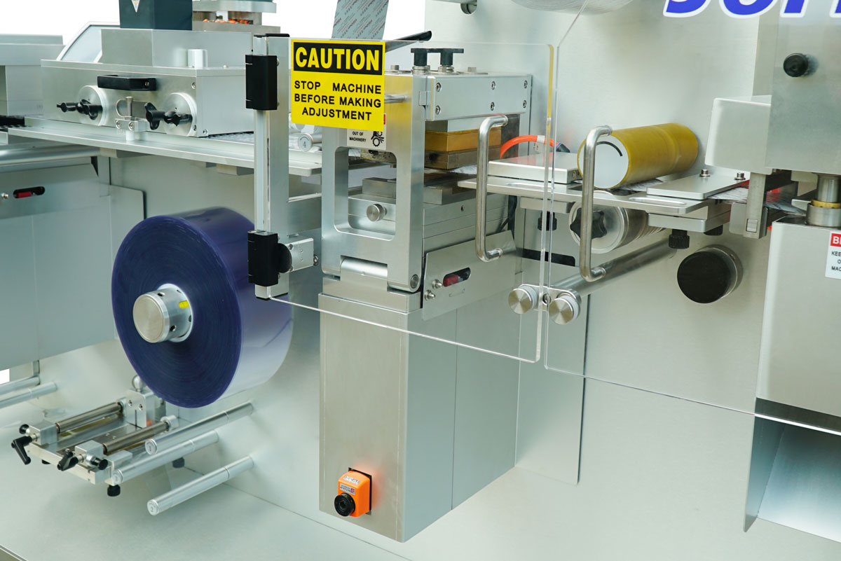 BMP100 Blister Machine Balcony Sealing Station Cantilever balcony style sealing station of the Jornen BMP100 laboratory blister machine.