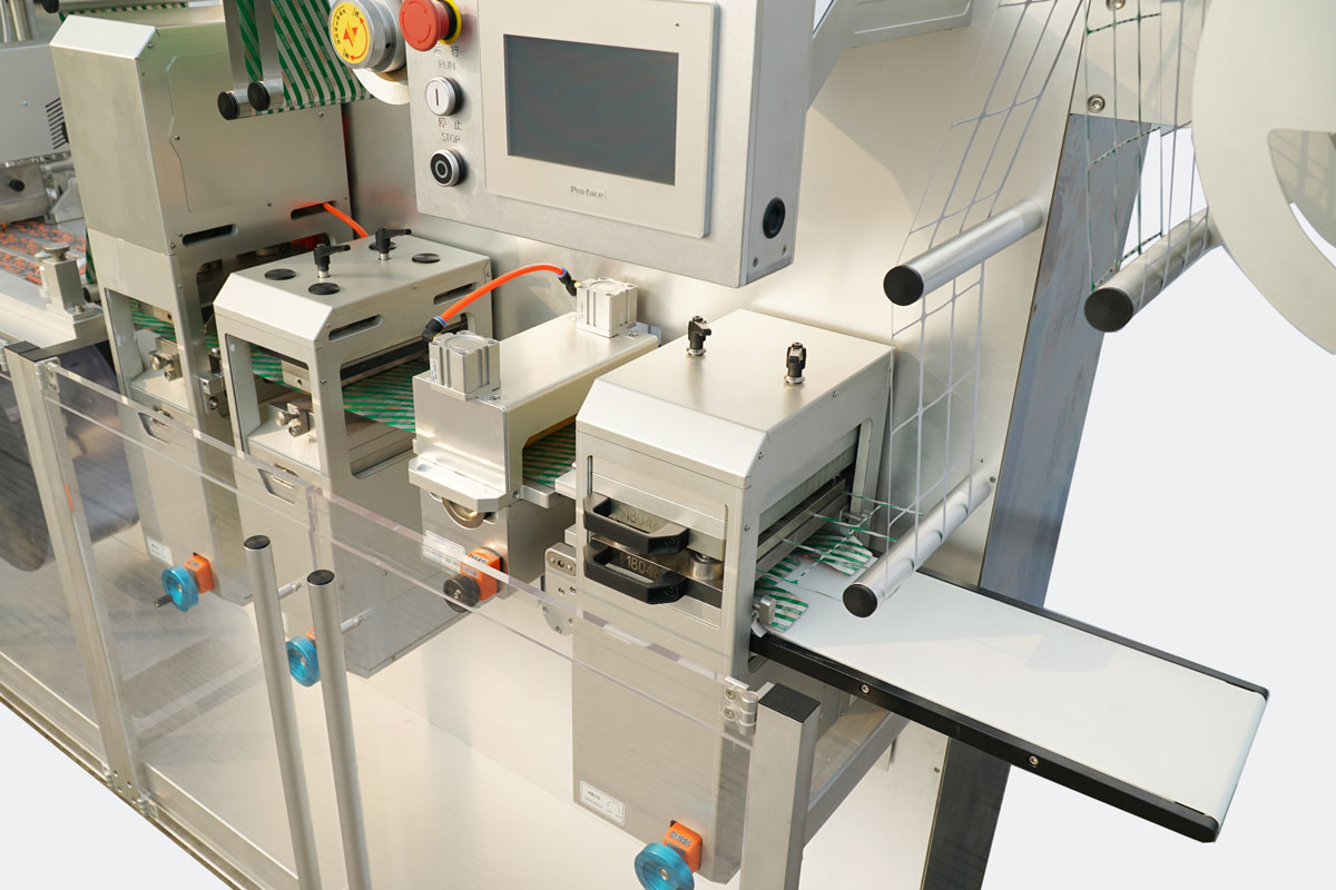 cGMP-compliant cantilever architecture on the JORNEN BMP180 blister machine isolating drive mechanisms from the operating zone
