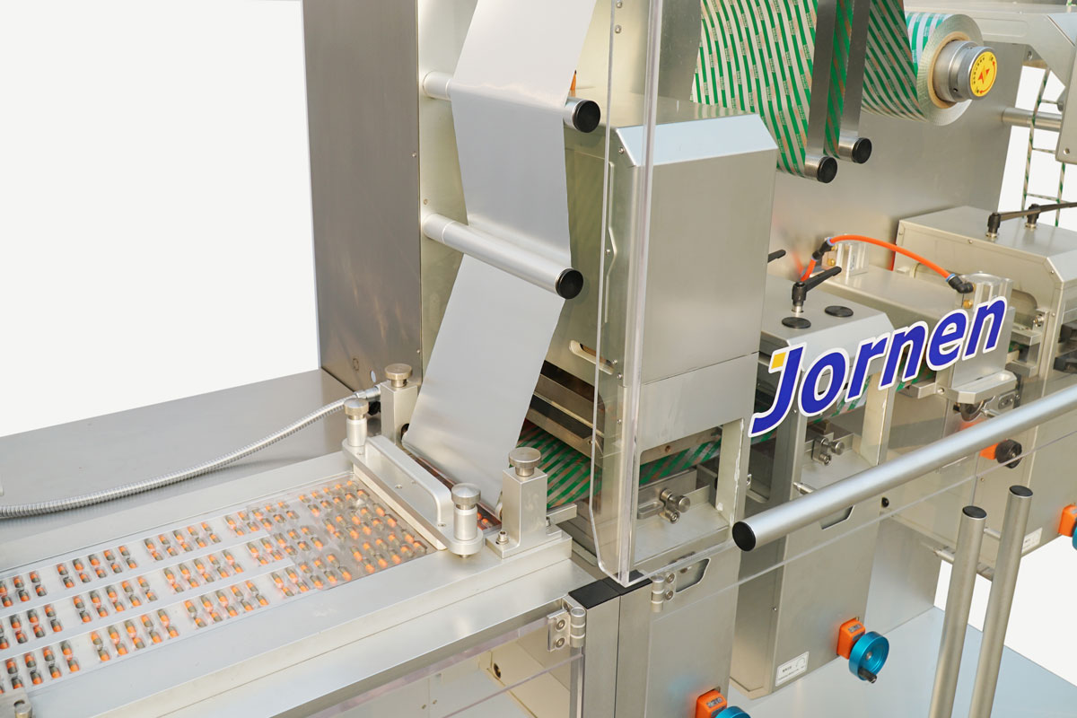 Platen sealing station on the JORNEN BMP180 blister machine delivering consistent gas-hydraulic sealing pressure